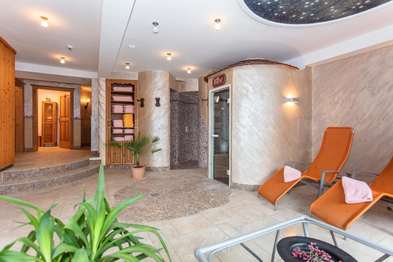 Klawunn Hotel & Apartement Kaprun Exterior photo