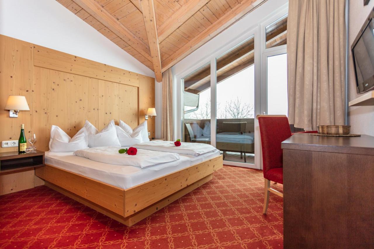 Klawunn Hotel & Apartement Kaprun Exterior photo